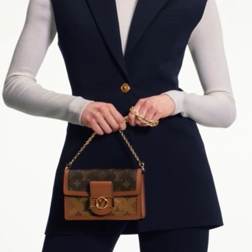 Louis Vuitton Dauphine Crossbody Bag - Picture 3 of 11